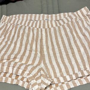 Old Navy Tan and White Striped Women's Cargo Shorts